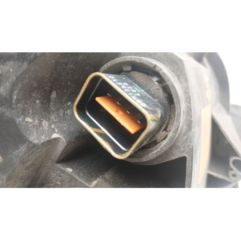 Recambio de faro derecho para kia venga (yn) 1.4 crdi 90 referencia OEM IAM 030125720200  