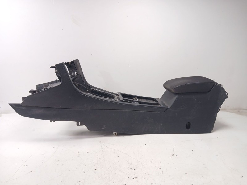 Recambio de apoyabrazos central para volkswagen golf vii variant (bv5) advance bmt referencia OEM IAM 5G0863250B  