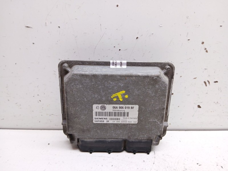 Recambio de centralita motor uce para volkswagen golf iv variant (1j5) 1.6 referencia OEM IAM 06a906019bf 5wp485804 