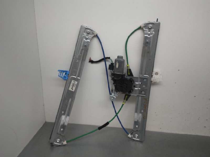 Recambio de elevalunas delantero derecho para citroën c3 picasso collection referencia OEM IAM 9672210680 2 CABLES ELECTRICO