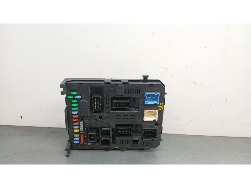 Recambio de centralita bsi para peugeot 3008 i monospace (0u_) 1.2 referencia OEM IAM 9812189980  