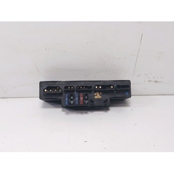 CAJA RELES / FUSIBLES A2105400372 