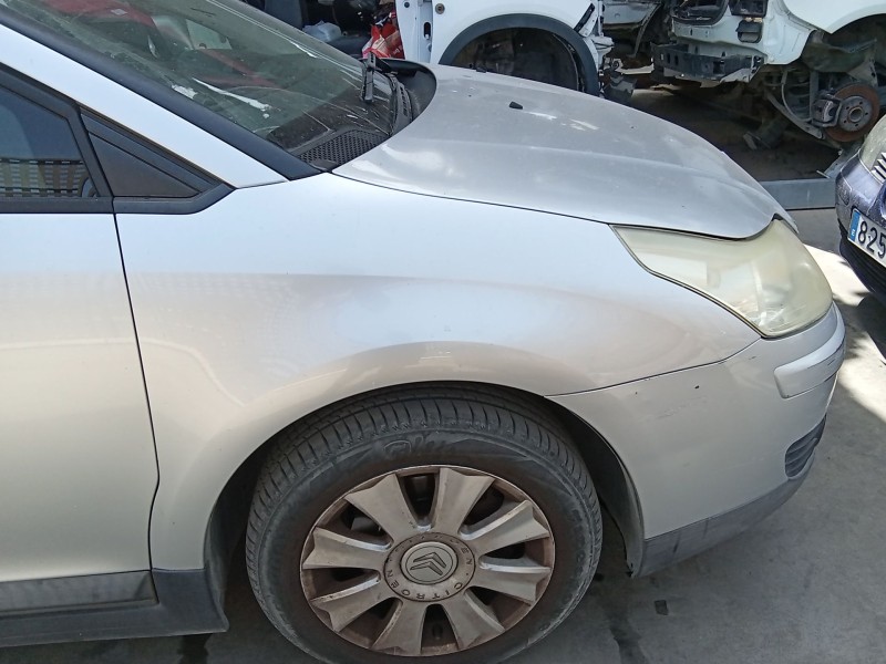 Recambio de aleta delantera derecha para citroën c4 i sedán 1.6 hdi referencia OEM IAM 7841S2  
