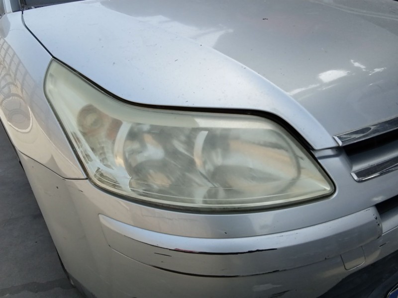 Recambio de faro derecho para citroën c4 i sedán 1.6 hdi referencia OEM IAM 6206L4  