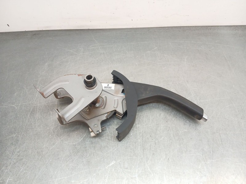 Recambio de palanca freno de mano para ssangyong tivoli limited 4x2 referencia OEM IAM   