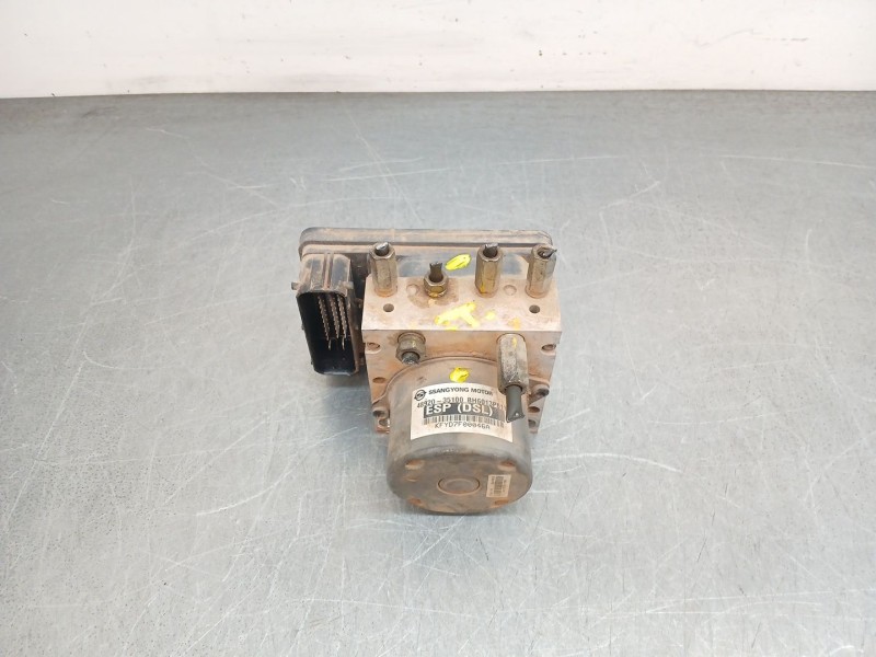 Recambio de abs para ssangyong tivoli limited 4x2 referencia OEM IAM 4892035100 BH6013P811 
