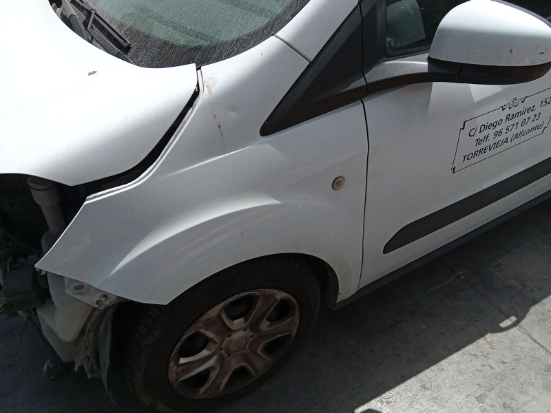 Recambio de aleta delantera izquierda para ford transit courier b460 furgoneta/monovolumen 1.5 tdci referencia OEM IAM 2729708  