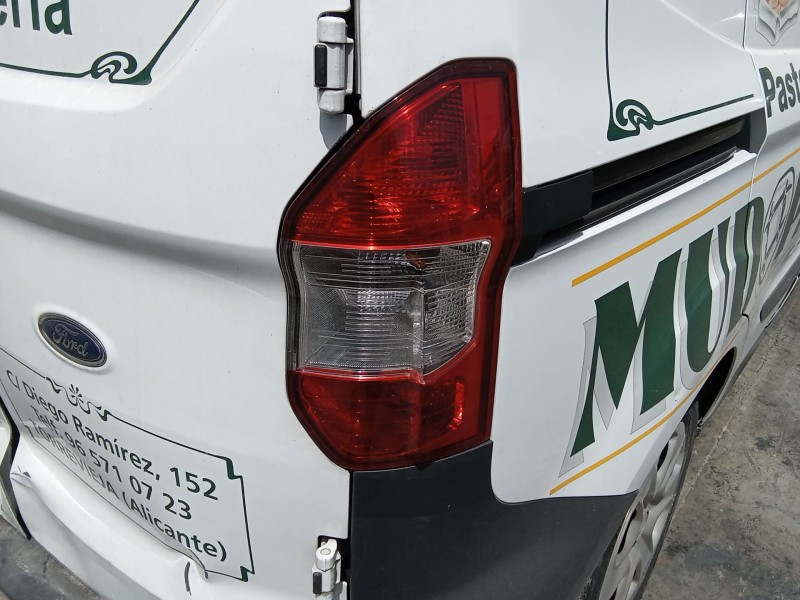 Recambio de piloto trasero derecho para ford transit courier b460 furgoneta/monovolumen 1.5 tdci referencia OEM IAM 2069551  