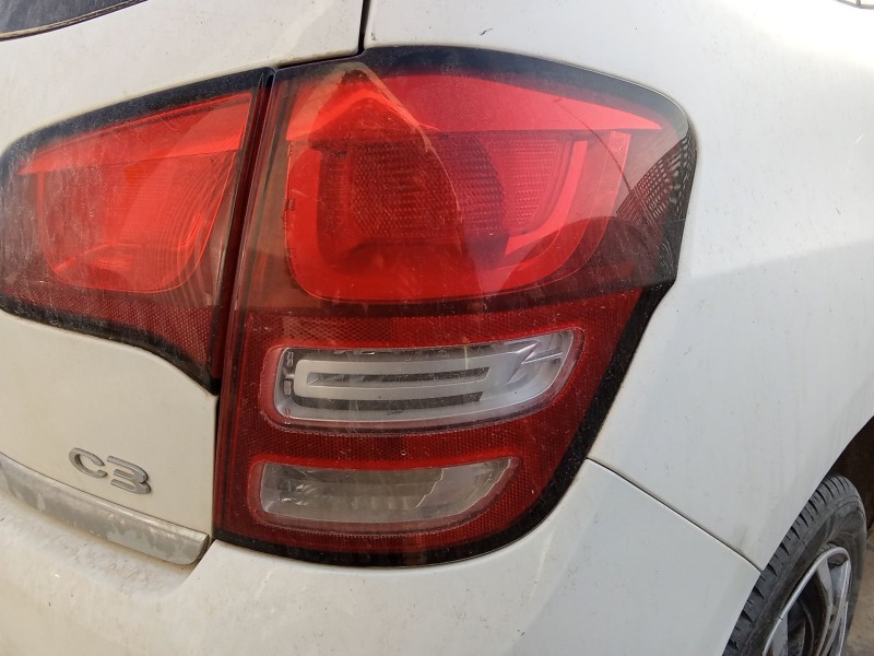 Recambio de piloto trasero derecho para citroën c3 ii (sc_) 1.4 referencia OEM IAM 9803928480  