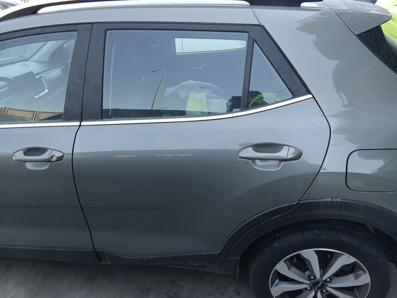 Recambio de puerta trasera izquierda para kia stonic (yb) 1.0 t-gdi referencia OEM IAM 77003H8400  