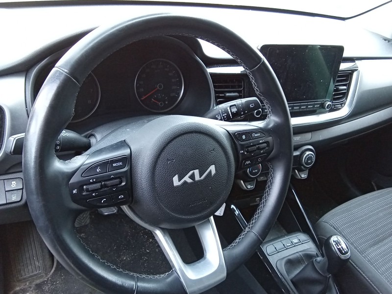 Recambio de volante para kia stonic (yb) 1.0 t-gdi referencia OEM IAM 56120H8000  