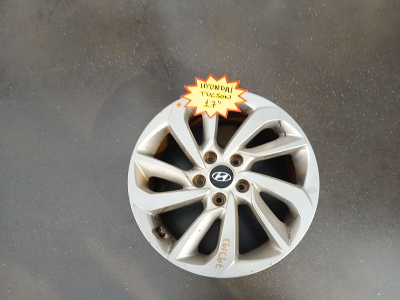 Recambio de llanta para hyundai tucson 25 aniversario 4x2 referencia OEM IAM 52910 D7210  17 PULGADAS
