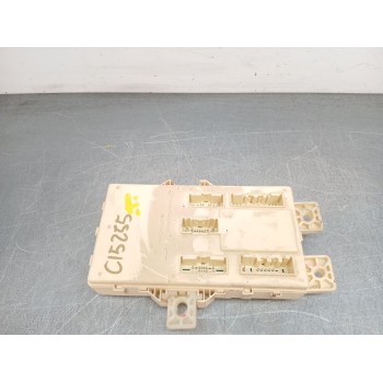 Recambio de caja reles / fusibles para ssangyong tivoli limited 4x2 referencia OEM IAM 8215035030  