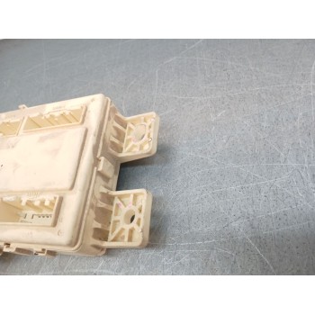 Recambio de caja reles / fusibles para ssangyong tivoli limited 4x2 referencia OEM IAM 8215035030  
