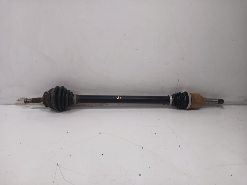 Recambio de transmision delantera derecha para citroën c3 iii (sx) 1.2 vti 82 lpg referencia OEM IAM 9677476680  