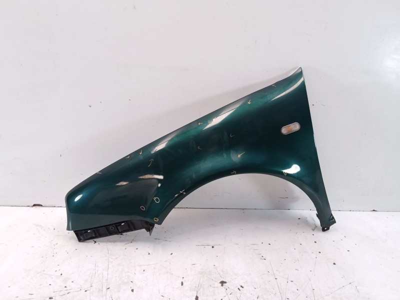 Recambio de aleta delantera izquierda para volkswagen golf iv variant (1j5) 1.6 referencia OEM IAM 1J0821021  