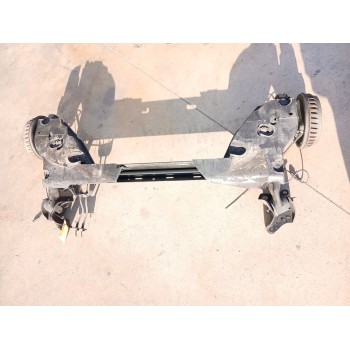 Recambio de puente trasero para renault clio iv limited referencia OEM IAM 555011803R  