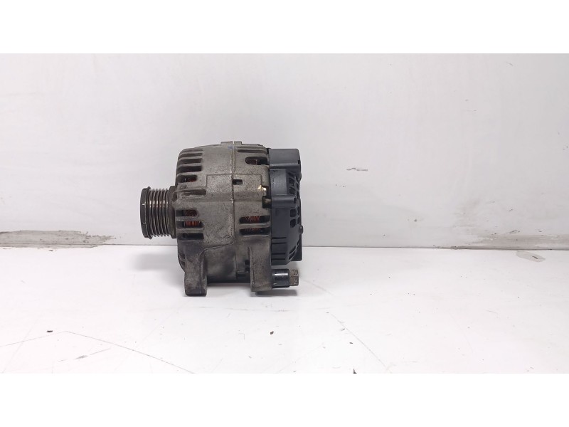 Recambio de alternador para citroën c4 i sedán 1.6 hdi referencia OEM IAM 9646321780  