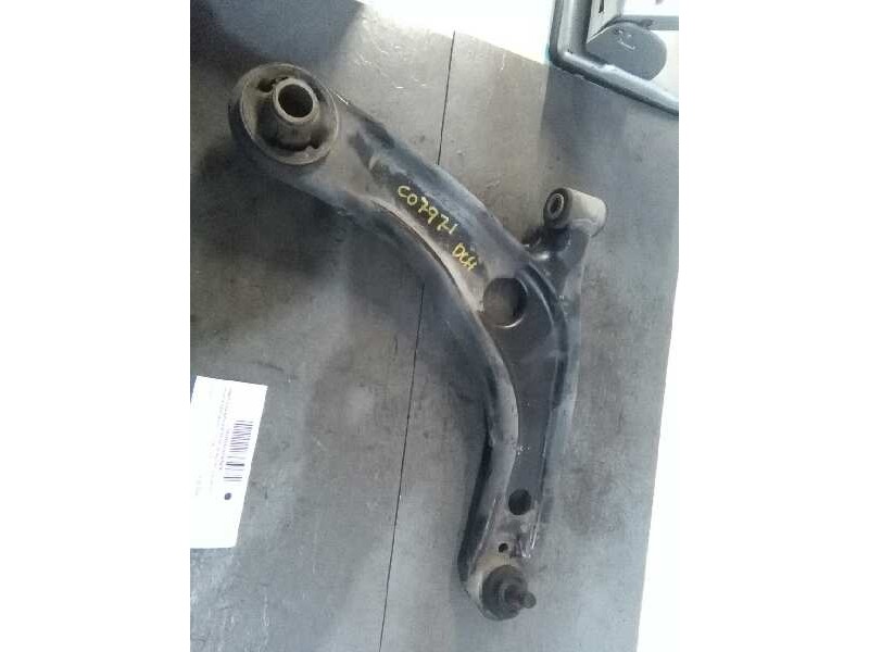 Recambio de brazo suspension inferior delantero derecho para toyota yaris active referencia OEM IAM   