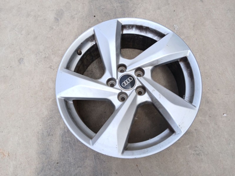 Recambio de llanta para audi q3 sportback (f3n) 35 tdi referencia OEM IAM 83A601025H  18 PULGADAS