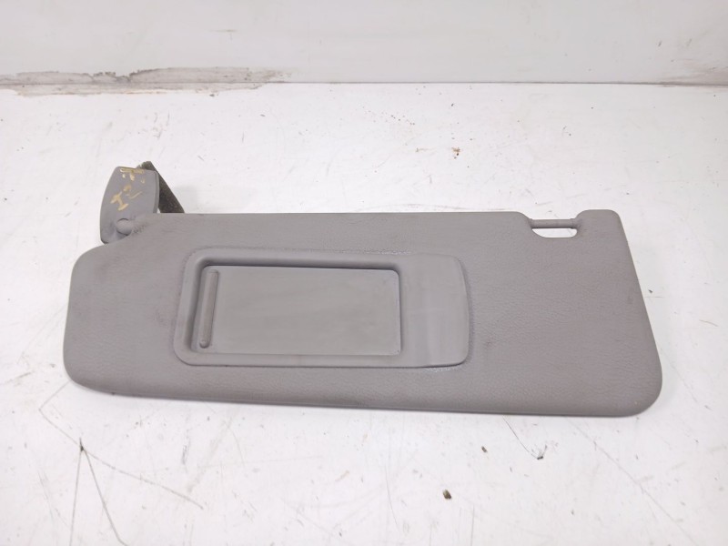 Recambio de parasol izquierdo para bmw serie 5 touring (f11) 525d referencia OEM IAM 51168038163  