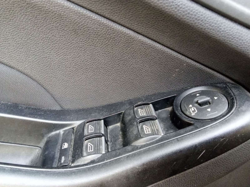 Recambio de mando elevalunas delantero izquierdo para ford fiesta vi (cb1, ccn) 1.25 referencia OEM IAM F1ET14A132AC  
