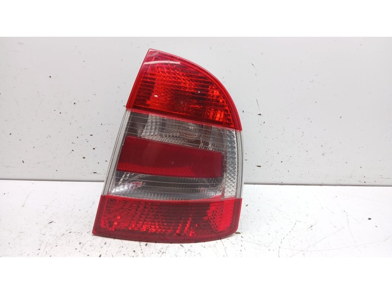Recambio de piloto trasero derecho para skoda superb i (3u4) 1.9 tdi referencia OEM IAM 9EL35407902 3u5945112 3u5945096a