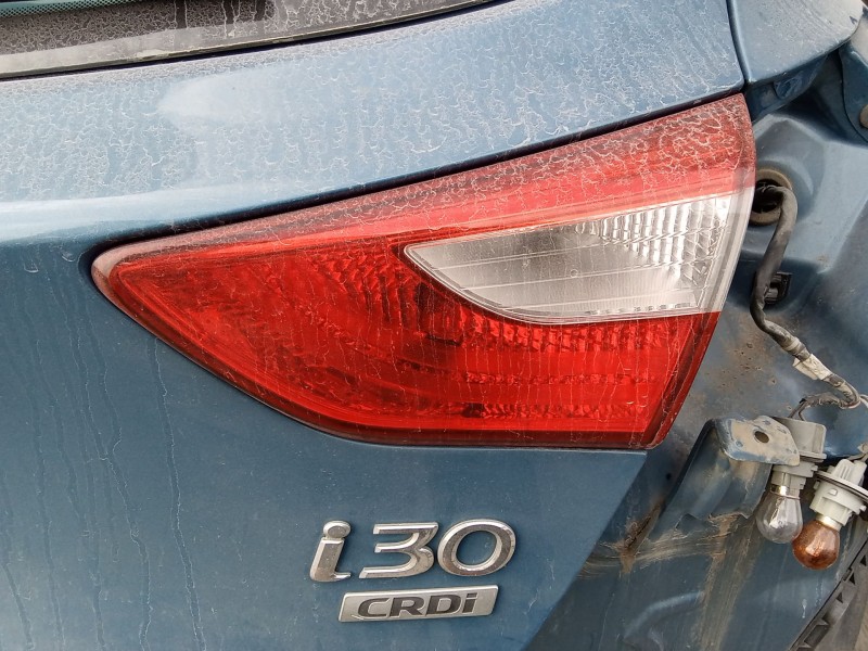 Recambio de piloto trasero derecho interior para hyundai i30 (gd) 1.4 crdi referencia OEM IAM 92404A5010  