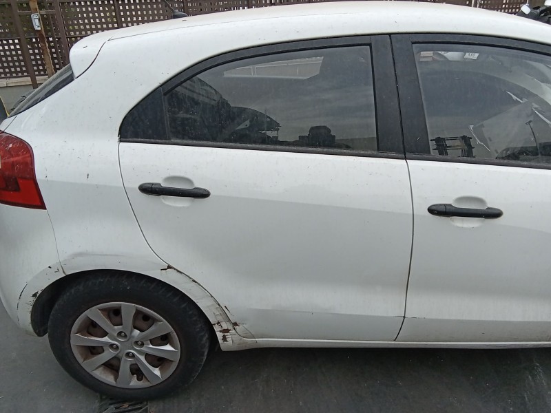 Recambio de puerta trasera derecha para kia rio iii (ub) 1.25 cvvt referencia OEM IAM 770041W210  