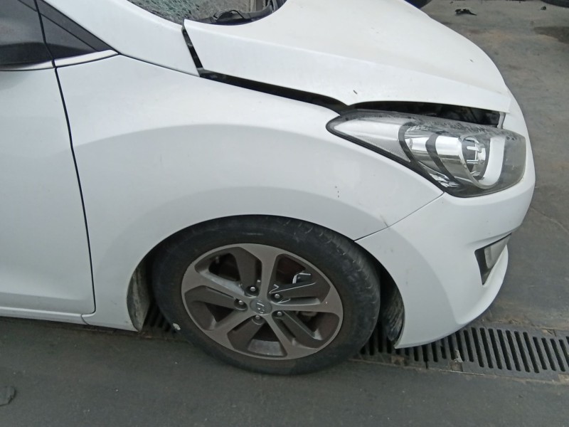 Recambio de aleta delantera derecha para hyundai i30 (gd) 1.6 crdi referencia OEM IAM 66321A6000  