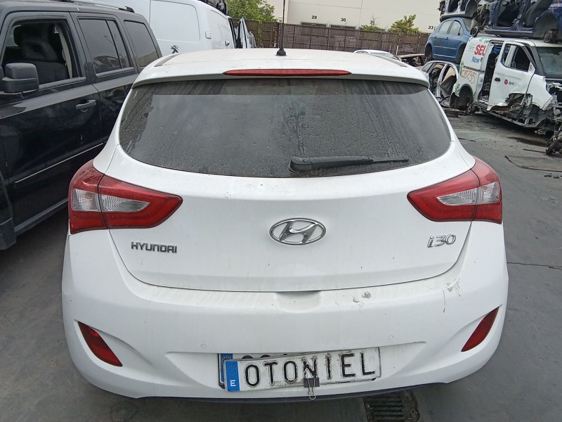 Recambio de porton trasero para hyundai i30 (gd) 1.6 crdi referencia OEM IAM 73700A6000  