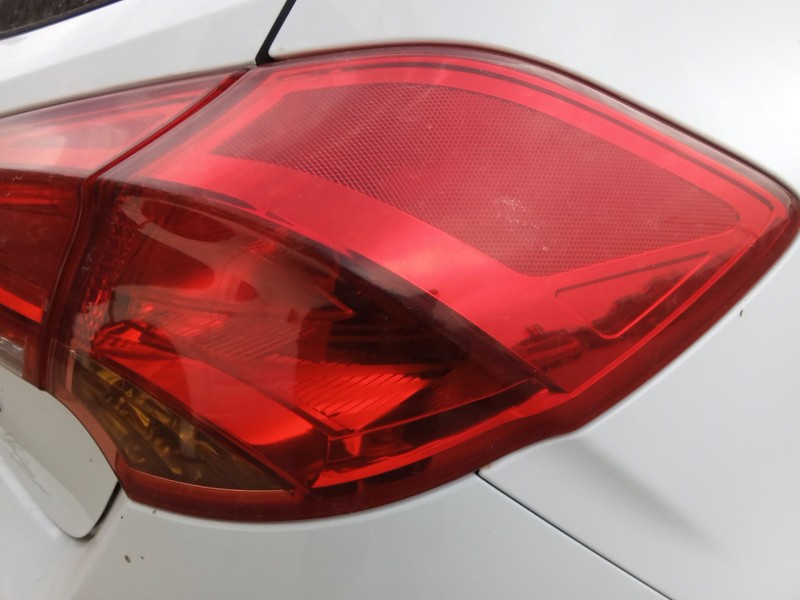 Recambio de piloto trasero derecho para kia cee´d (jd) 1.4 crdi 90 referencia OEM IAM 92420A2000 / 92402A2000  