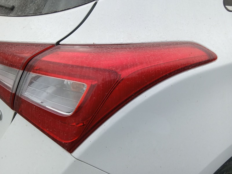 Recambio de piloto trasero derecho para hyundai i30 (gd) 1.6 crdi referencia OEM IAM 92402A5020  