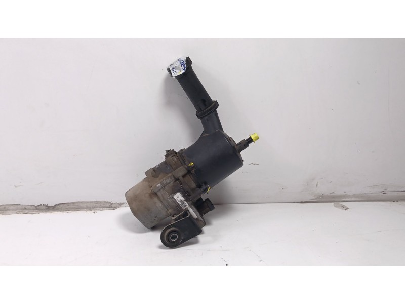 Recambio de bomba direccion para citroën c4 i sedán 1.6 hdi referencia OEM IAM 113092 A5097811 / 21602502 