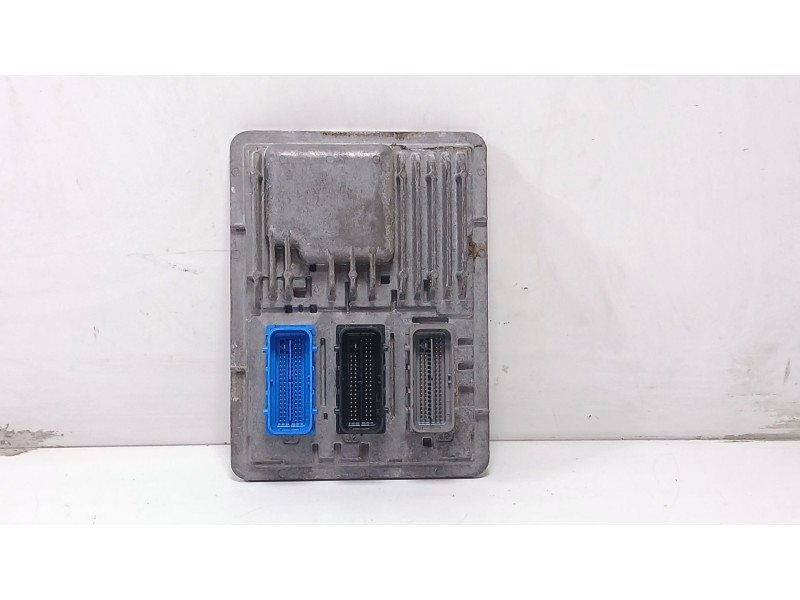Recambio de centralita motor uce para opel astra k (b16) 1.4 turbo (68) referencia OEM IAM 12673117  