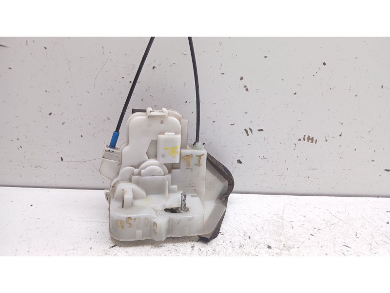Recambio de cerradura puerta trasera izquierda para subaru impreza g12 2.0 diesel cat referencia OEM IAM 61035FG210  
