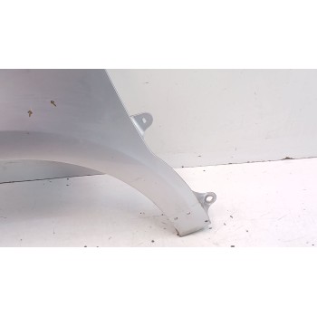 Recambio de aleta delantera izquierda para citroën c4 i sedán 1.6 hdi referencia OEM IAM 7840Q3 9652507380 