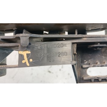 Recambio de aleta delantera derecha para citroën c4 i sedán 1.6 hdi referencia OEM IAM 7841S2 9652507280 