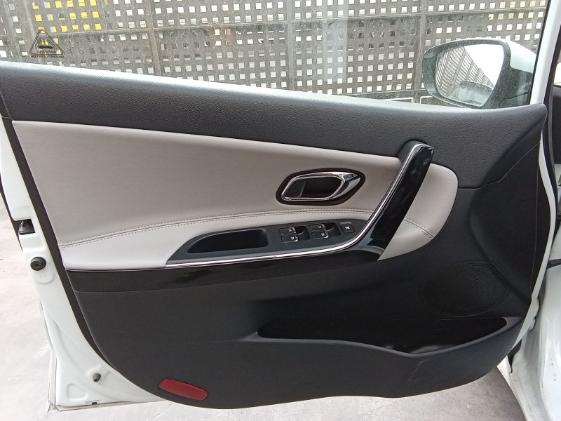 Recambio de guarnecido puerta delantera izquierda para kia cee´d (jd) 1.4 crdi 90 referencia OEM IAM 82307A2000DEB  