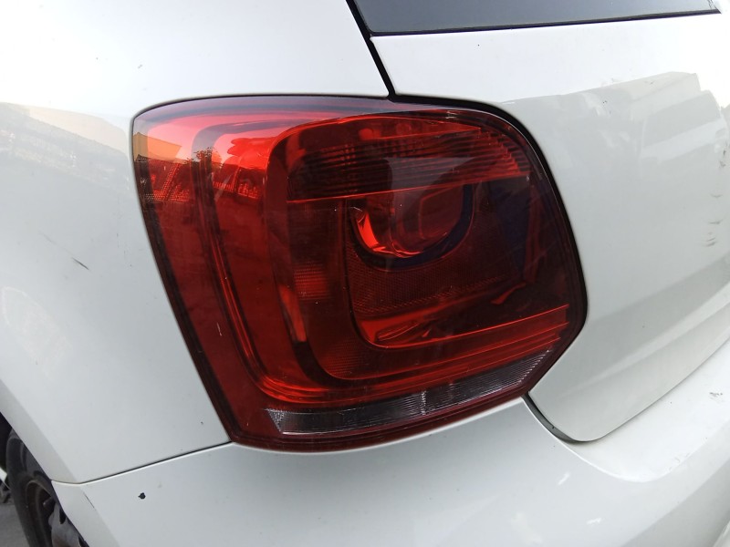 Recambio de piloto trasero izquierdo para volkswagen polo v (6r1, 6c1) 1.2 tsi referencia OEM IAM 6R0945095AH  