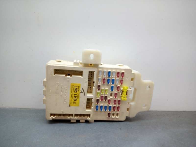 Recambio de caja reles / fusibles para hyundai ix35 1.7 crdi cat referencia OEM IAM 919502S521  