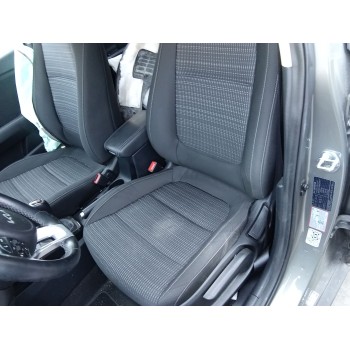 ASIENTO DELANTERO IZQUIERDO 