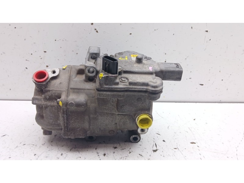 Recambio de compresor aire acondicionado para toyota yaris hsd active referencia OEM IAM 0422001041 es14c 8837052010