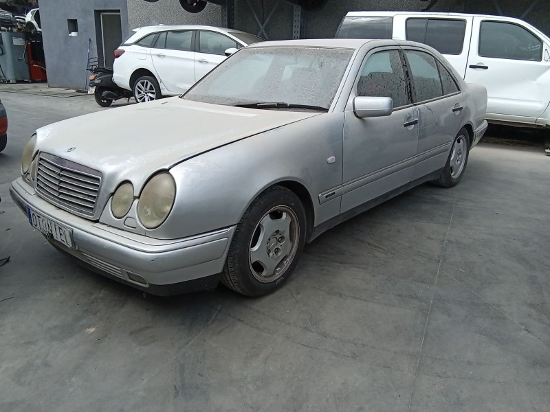 mercedes-benz clase e (w210) del año 1999