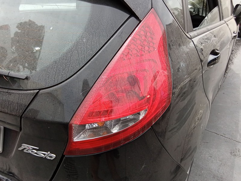 Recambio de piloto trasero derecho para ford fiesta vi (cb1, ccn) 1.25 referencia OEM IAM 1877010  