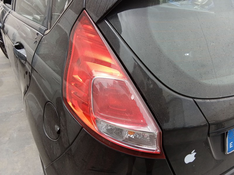 Recambio de piloto trasero izquierdo para ford fiesta vi (cb1, ccn) 1.25 referencia OEM IAM 1877011  