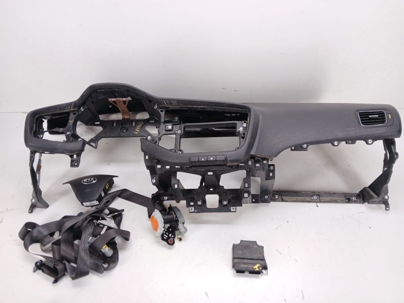 Recambio de kit airbag para kia cee´d drive referencia OEM IAM  3X84593090 845303X000