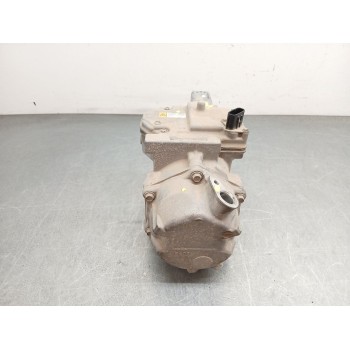 Recambio de compresor aire acondicionado para toyota yaris hybrid active referencia OEM IAM 0422001501  