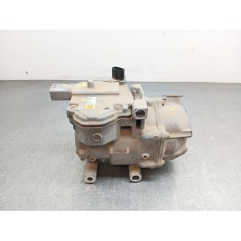 Recambio de compresor aire acondicionado para toyota yaris hybrid active referencia OEM IAM 0422001501  