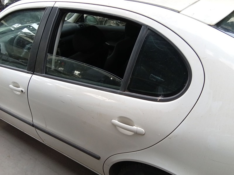 Recambio de puerta trasera izquierda para seat leon (1m1) 1.9 tdi referencia OEM IAM 1M0833055N  